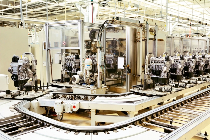 auto_engines-shutterstock_285280121-M